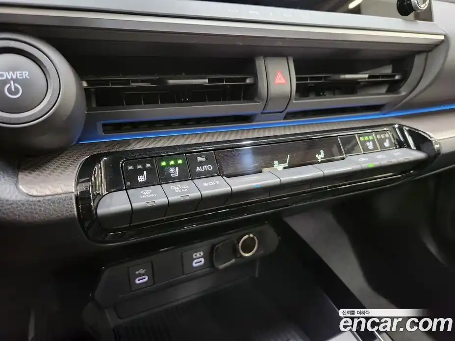 Toyota Prius 2025 2.0 вариатор в Москве № 609893, фото 18