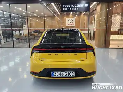 Toyota Prius 2025 2.0 вариатор в Москве № 609893, миниатюра 4