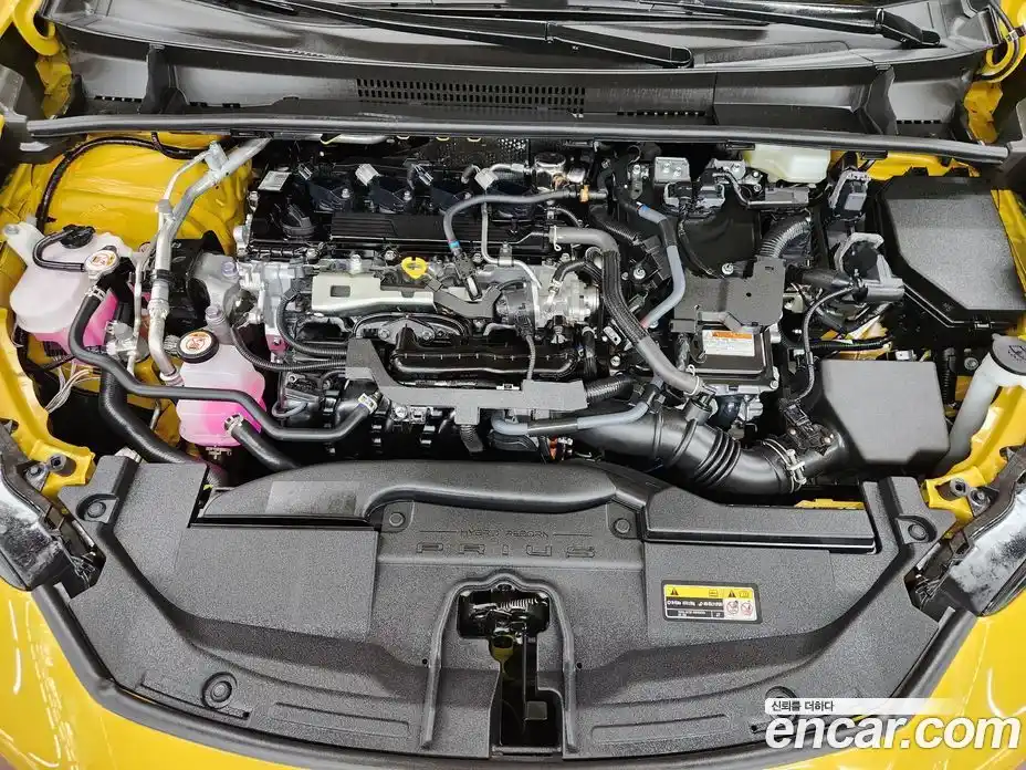 Toyota Prius 2025 2.0 вариатор в Москве № 609893, фото 6