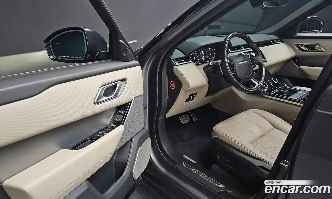 Land Rover Range-Rover Velar 2017 3.0 гидро в Москве № 724418, фото 11