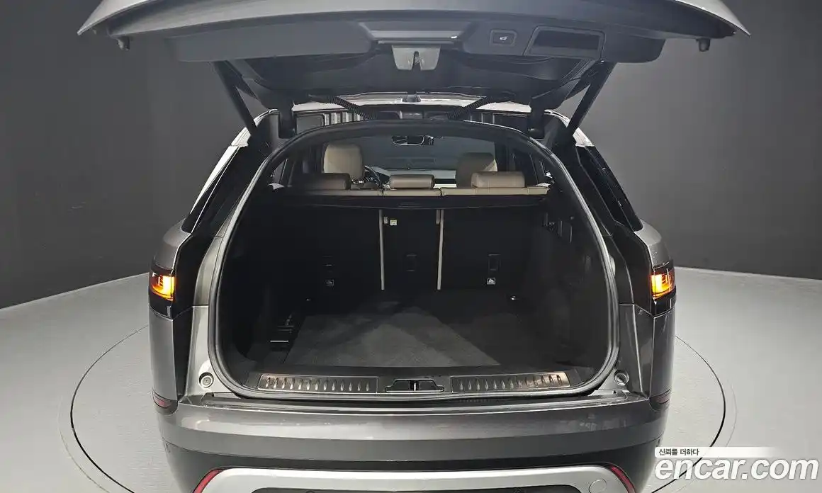 Land Rover Range-Rover Velar 2017 3.0 гидро в Москве № 724418, фото 20