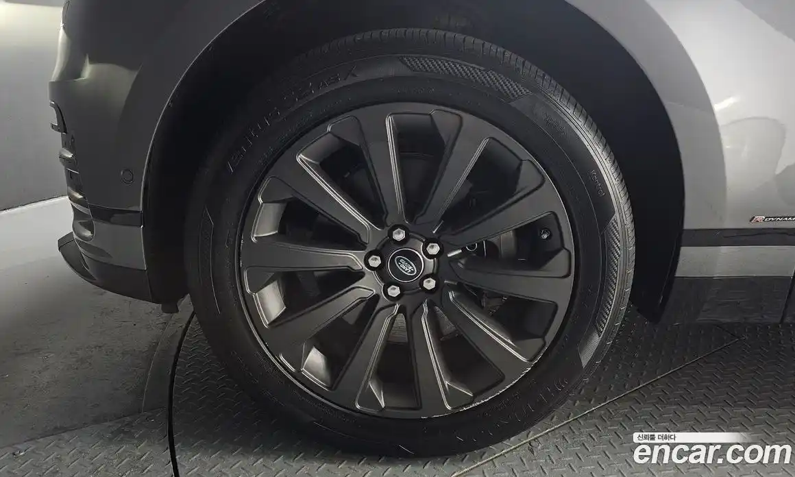 Land Rover Range-Rover Velar 2017 3.0 гидро в Москве № 724418, фото 5