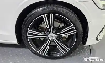 Volvo S60 2020 2.0 гидро в Москве № 749590, миниатюра 5