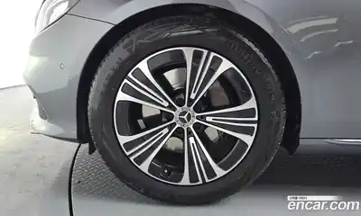 Mercedes-Benz E-Class 2019 2.0 гидро в Москве № 822438, миниатюра 4