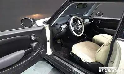 Mini Cooper 2010 1.6 гидро в Москве № 825420, миниатюра 11