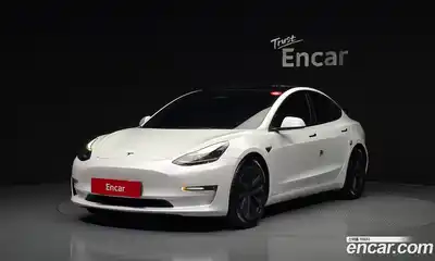 Tesla Model 3, 2022