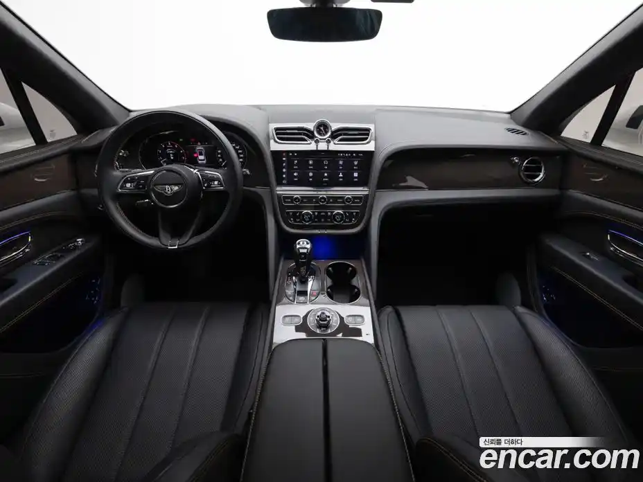 Bentley Bentayga 2025 4.0 гидро в Москве № 864244, фото 6