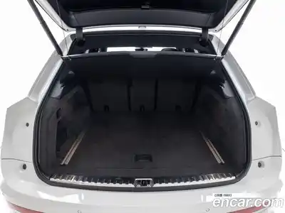 Bentley Bentayga 2025 4.0 гидро в Москве № 864244, миниатюра 9