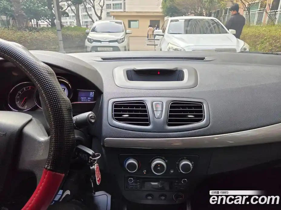 Renault SM3 2012 1.6 гидро в Москве № 890709, фото 15
