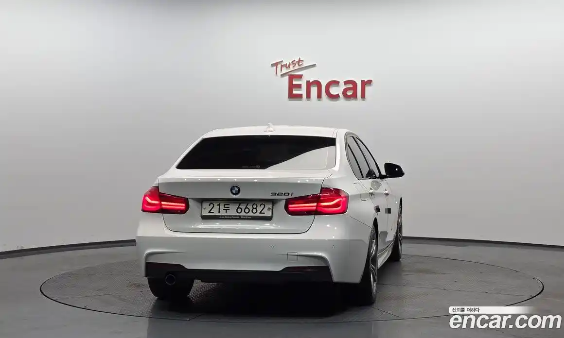 BMW 3-Series 2017 2.0 гидро в Москве № 892013, фото 4