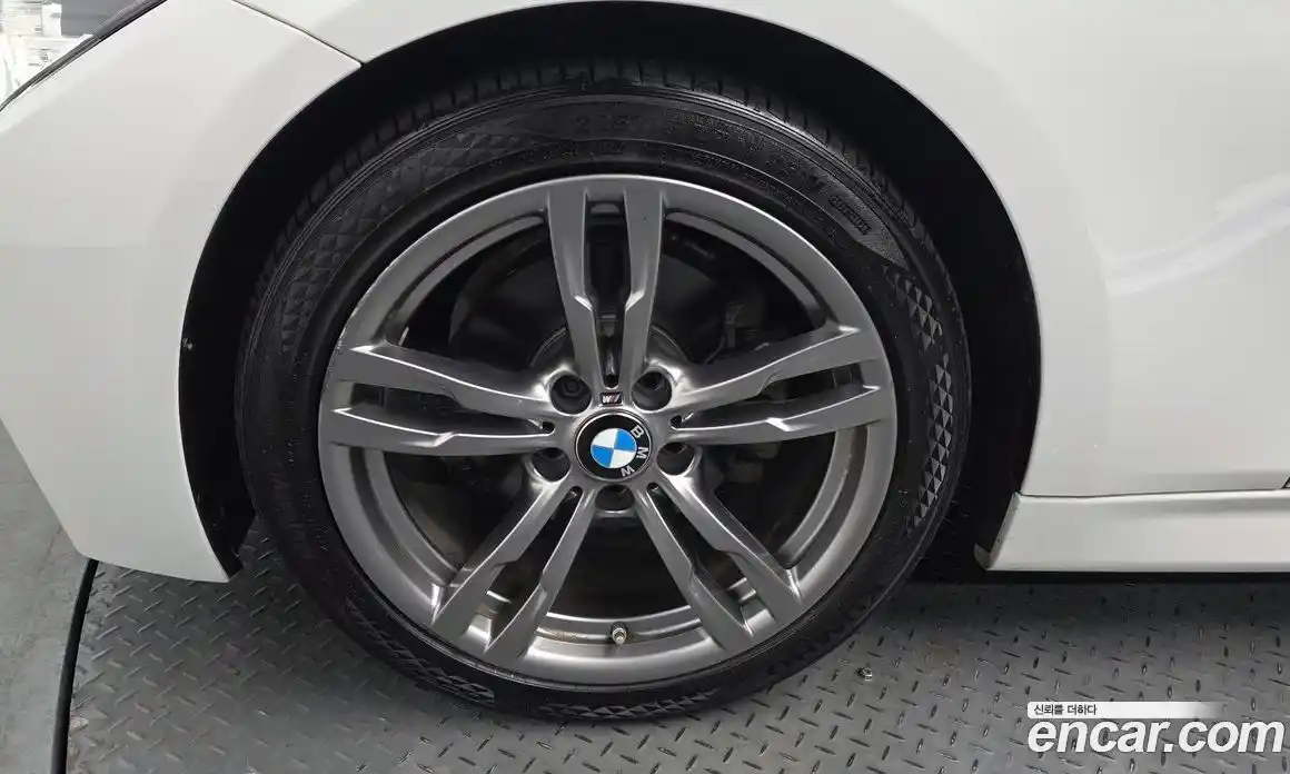 BMW 3-Series 2017 2.0 гидро в Москве № 892013, фото 5