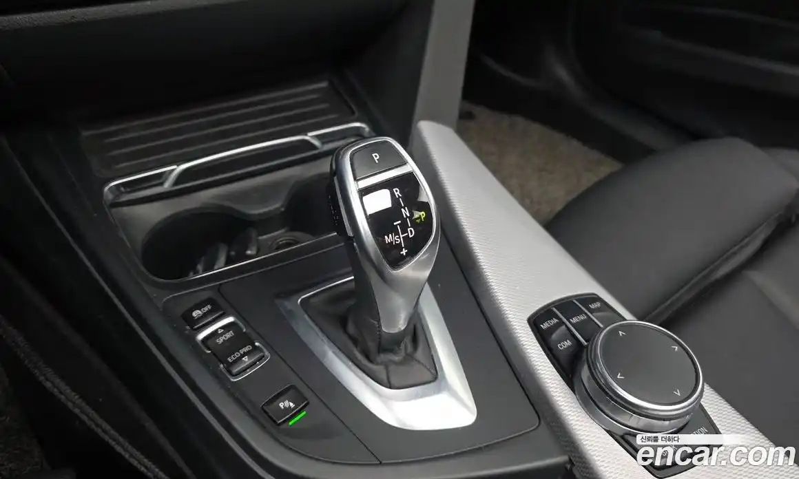 BMW 3-Series 2017 2.0 гидро в Москве № 892013, фото 9