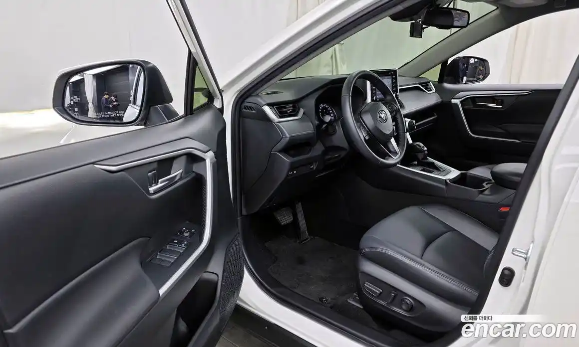 Toyota RAV4 2022 2.5 гидро в Москве № 896744, фото 10