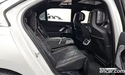 BMW i7 2023 0.3 гидро в Москве № 968262, миниатюра 12