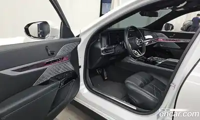 BMW i7 2023 0.3 гидро в Москве № 968262, миниатюра 10