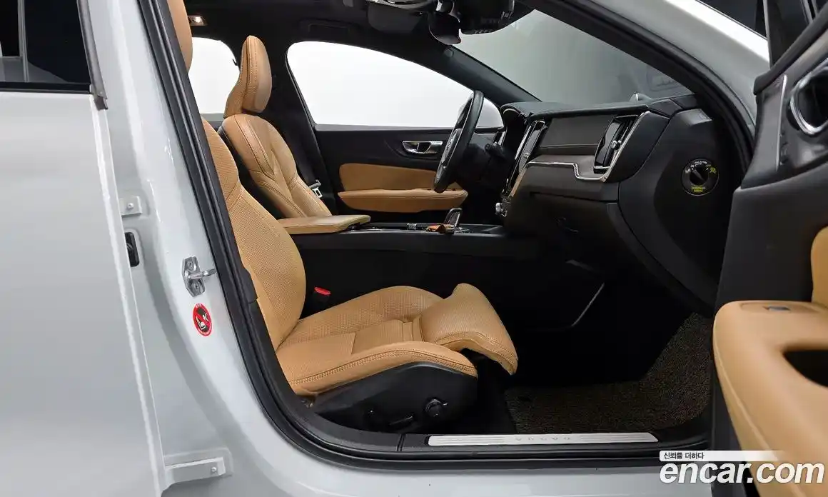 Volvo V60 2020 2.0 гидро в Москве № 972430, фото 11