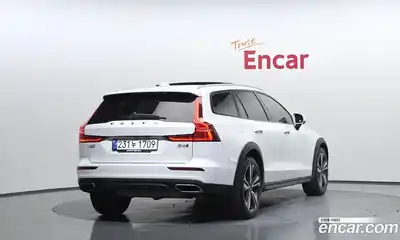 Volvo V60 2020 2.0 гидро в Москве № 972430, миниатюра 2