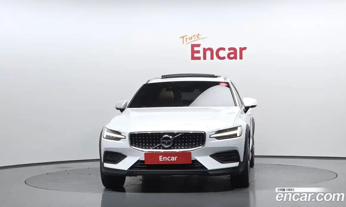 Volvo V60 2020 2.0 гидро в Москве № 972430, фото 3