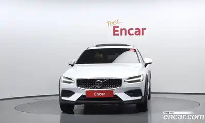 Volvo V60 2020 2.0 гидро в Москве № 972430, миниатюра 3