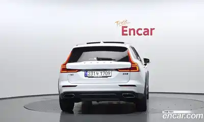 Volvo V60 2020 2.0 гидро в Москве № 972430, миниатюра 4