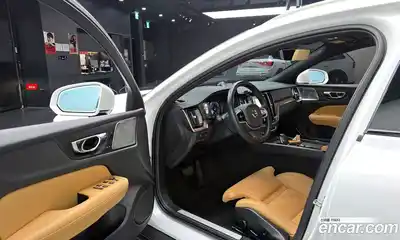 Volvo V60 2020 2.0 гидро в Москве № 972430, миниатюра 10