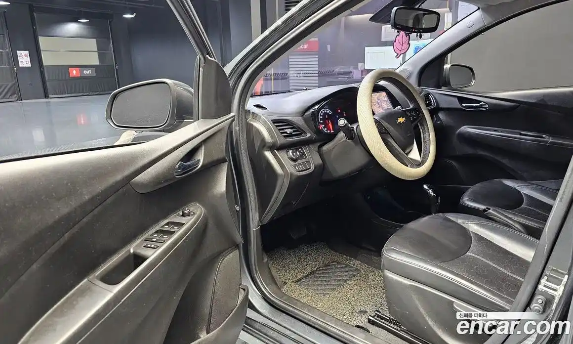 Chevrolet Spark 2017 1.0 Автомат в Москве № 974684, фото 11