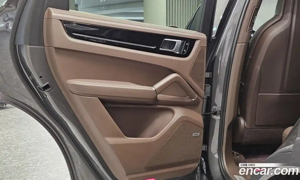 Porsche Cayenne 2019 3.0 гидро в Москве № 974757, фото 13