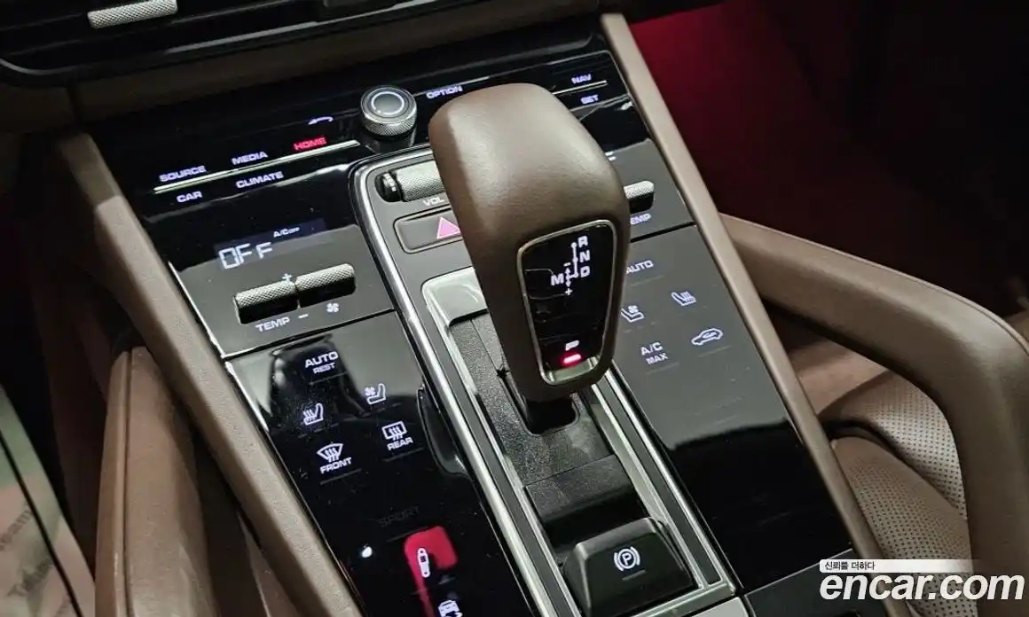 Porsche Cayenne 2019 3.0 гидро в Москве № 974757, фото 9