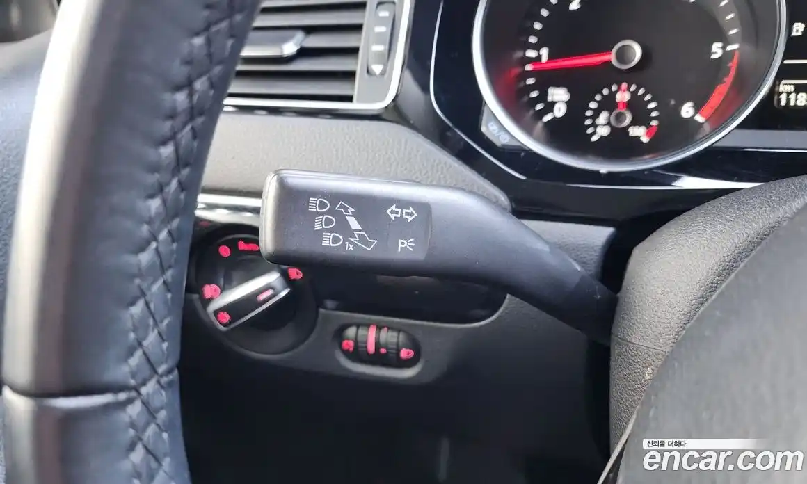 Volkswagen Jetta 2015 2.0 гидро в Москве № 976074, фото 18