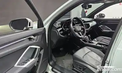 Audi Q3 2022 2.0 Автомат в Москве № 1001881, миниатюра 11