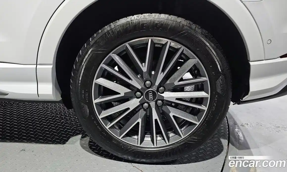 Audi Q3 2022 2.0 Автомат в Москве № 1001881, фото 5