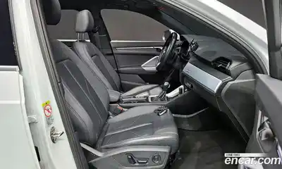Audi Q3 2022 2.0 Автомат в Москве № 1001881, миниатюра 10