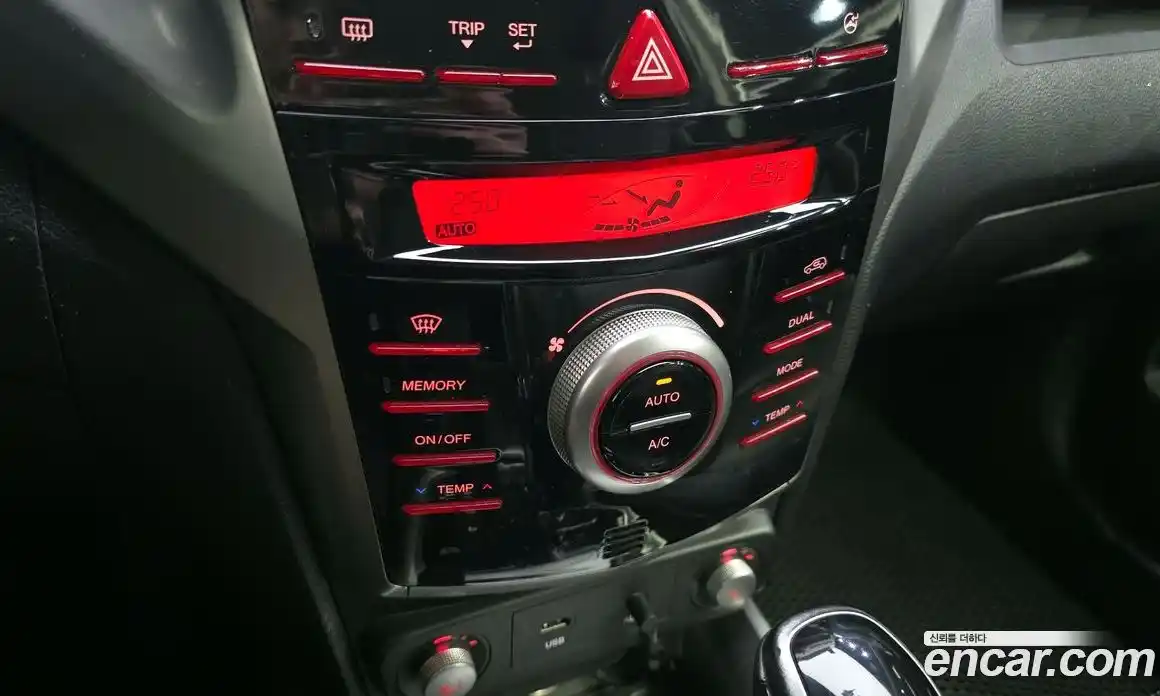 SsangYong TIBOLI 2015 1.6 гидро в Москве № 1003524, фото 16