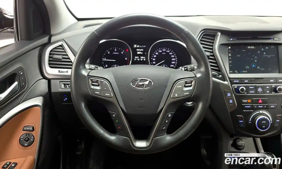 Hyundai Santa Fe 2016 2.0 Автомат в Москве № 1007545, фото 13