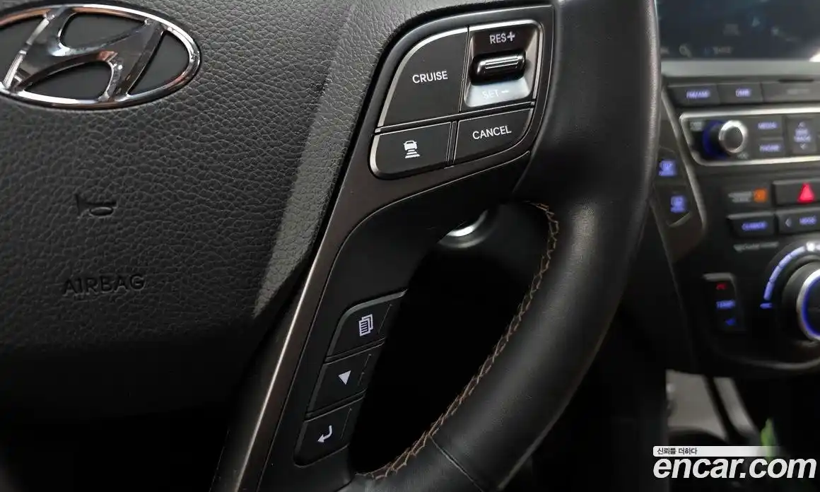 Hyundai Santa Fe 2016 2.0 Автомат в Москве № 1007545, фото 18