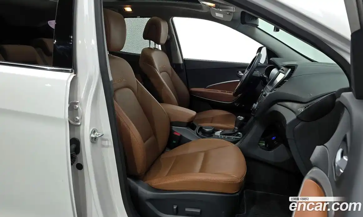 Hyundai Santa Fe 2016 2.0 Автомат в Москве № 1007545, фото 10