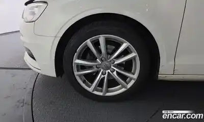 Audi A3 2014 2.0 гидро в Москве № 1008081, миниатюра 5