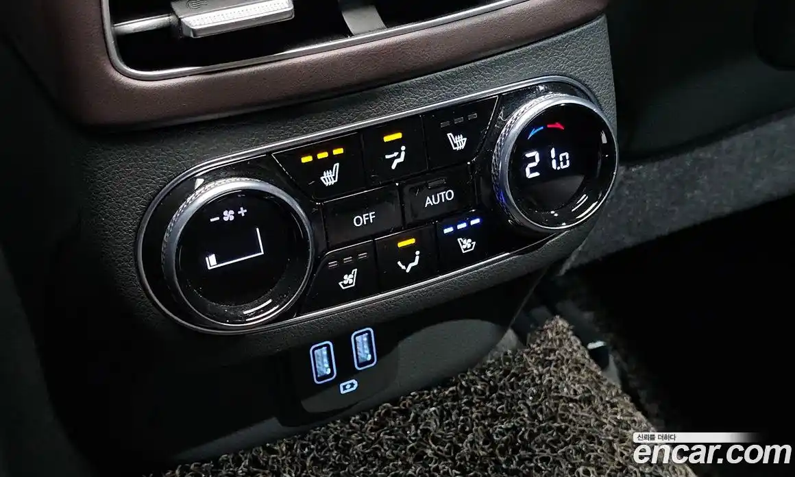 Genesis GV70 2021 2.2 Автомат в Москве № 1010204, фото 17