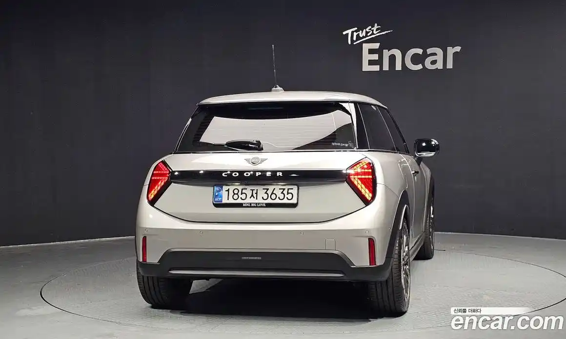 Mini Cooper 2024 2.0 гидро в Москве, фото 4