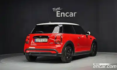 Mini Cooper 2023 1.5 гидро в Москве № 1013661, миниатюра 2
