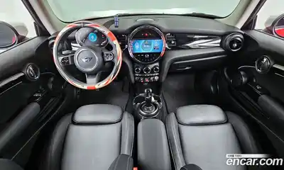 Mini Cooper 2023 1.5 гидро в Москве № 1013661, миниатюра 7
