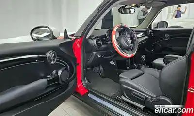 Mini Cooper 2023 1.5 гидро в Москве № 1013661, миниатюра 10