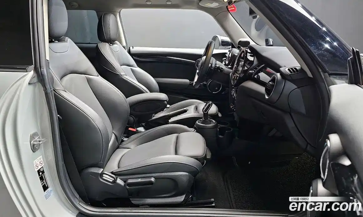 Mini Cooper 2019 2.0 гидро в Москве № 1013700, фото 11