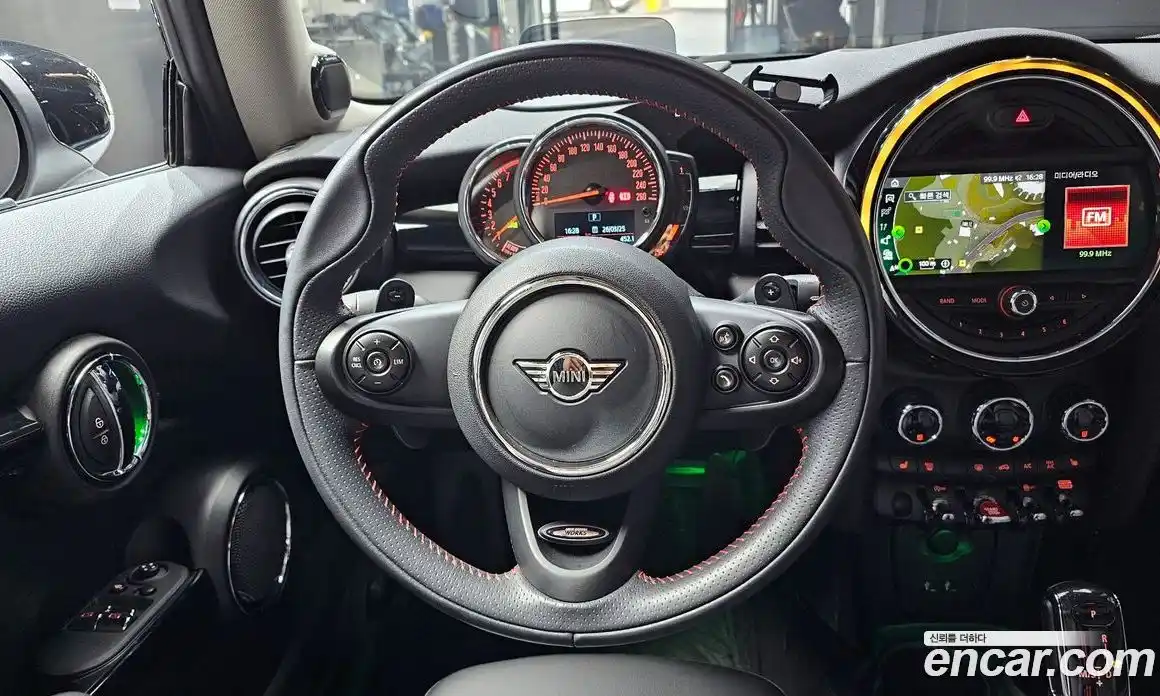 Mini Cooper 2019 2.0 гидро в Москве № 1013700, фото 13