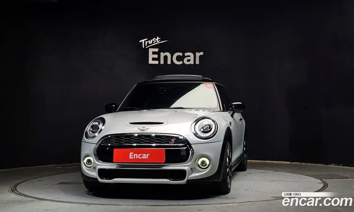 Mini Cooper 2019 2.0 гидро в Москве № 1013700, фото 3