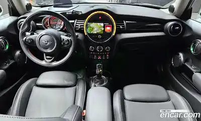 Mini Cooper 2019 2.0 гидро в Москве № 1013700, миниатюра 7