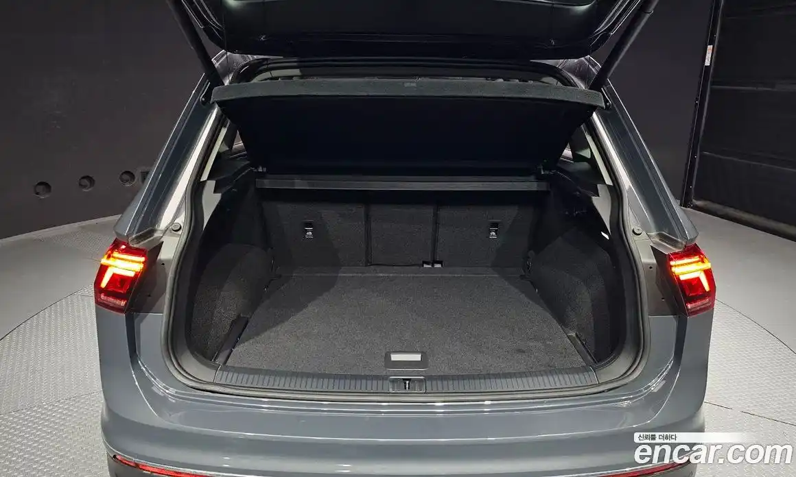 Volkswagen Tiguan 2024 2.0 гидро в Москве № 1014491, фото 20