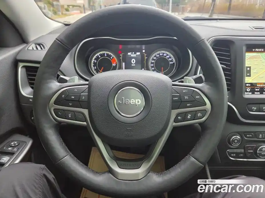 Jeep Cherokee 2018 2.4 гидро в Москве № 1015139, фото 16
