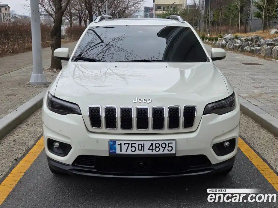 Jeep Cherokee 2018 2.4 гидро в Москве № 1015139, фото 3