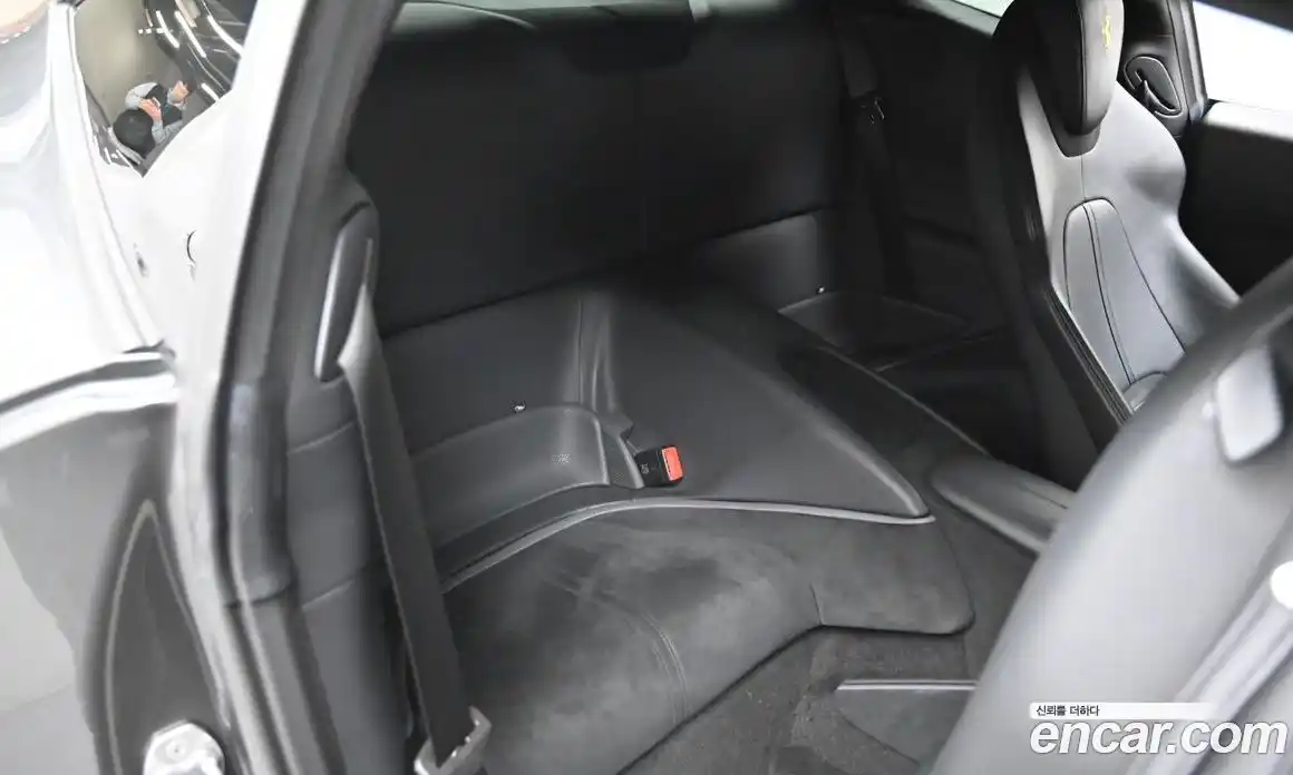 Ferrari Roma 2021 3.9 гидро в Москве № 1015902, фото 12